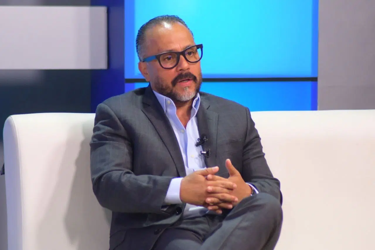 Ernesto Castro: “Whatever is necessary will be modified” in El Salvador’s Constitution — Ernesto Castro: “Se va a modificar lo que sea necesario” en la Constitución de El Salvador