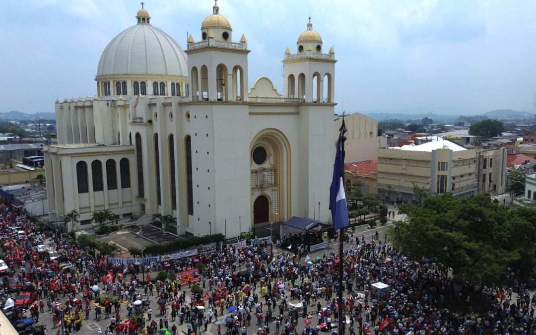 Organizations and Relatives of Regime Victims March on Labor Day — Organizaciones y familiares de víctimas del régimen marchan en Día del Trabajo