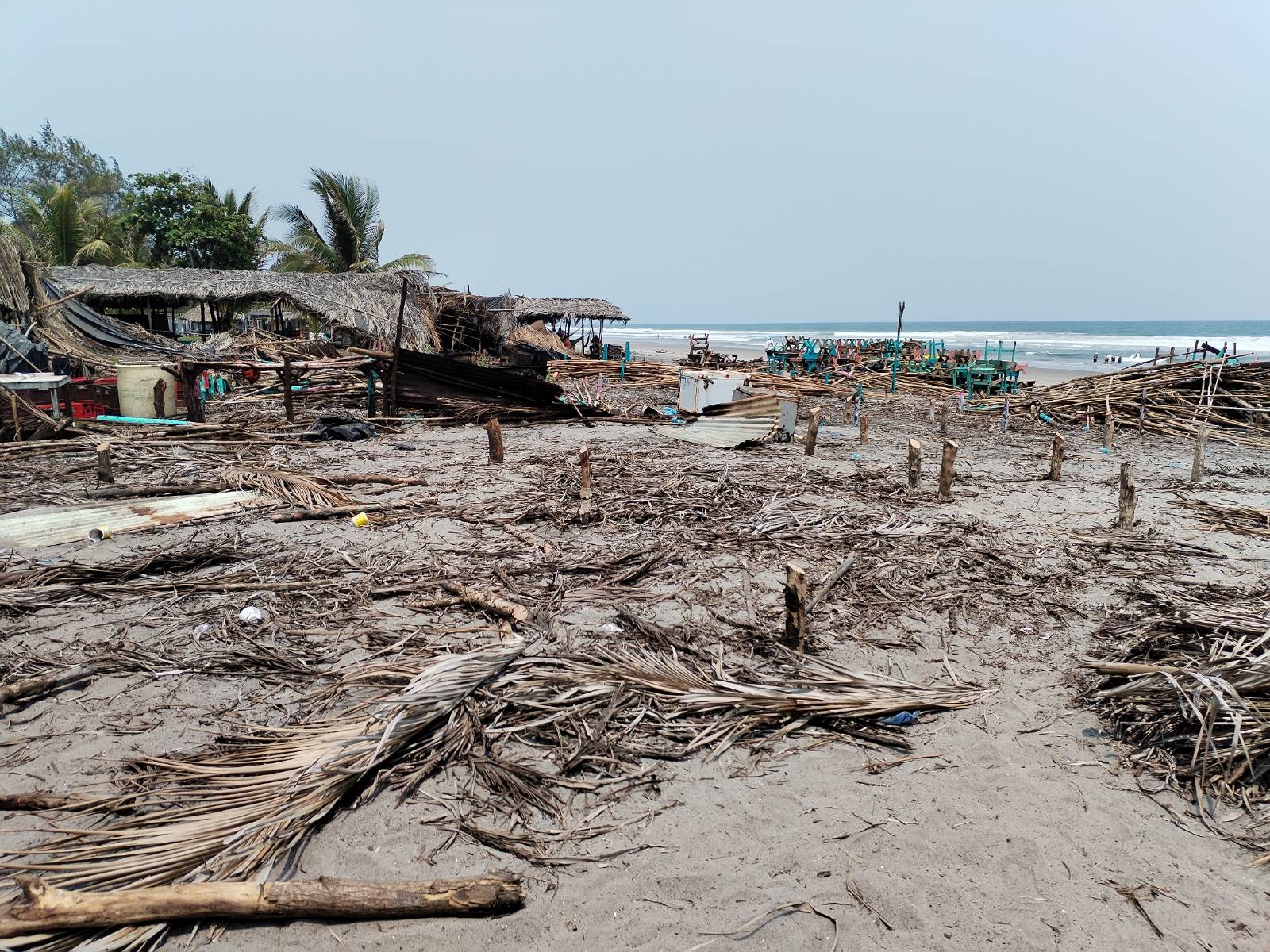 La Paz Centro City Hall evicts 59 huts from Costa del Sol: “They are burning everything,” denounce affected merchants — Alcaldía de La Paz Centro desaloja 59 ramadas de la Costa del Sol: “Todo nos están quemando”, denuncian comerciantes afectados