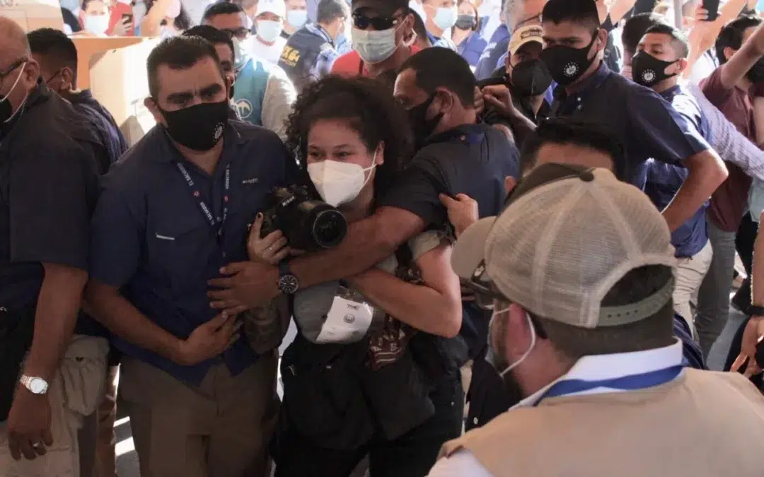Reporters Without Borders Demands Salvadoran Government “End Persecution” of Journalists — Reporteros Sin Fronteras exige a Gobierno salvadoreño “poner fin a persecución” contra periodistas en El Salvador