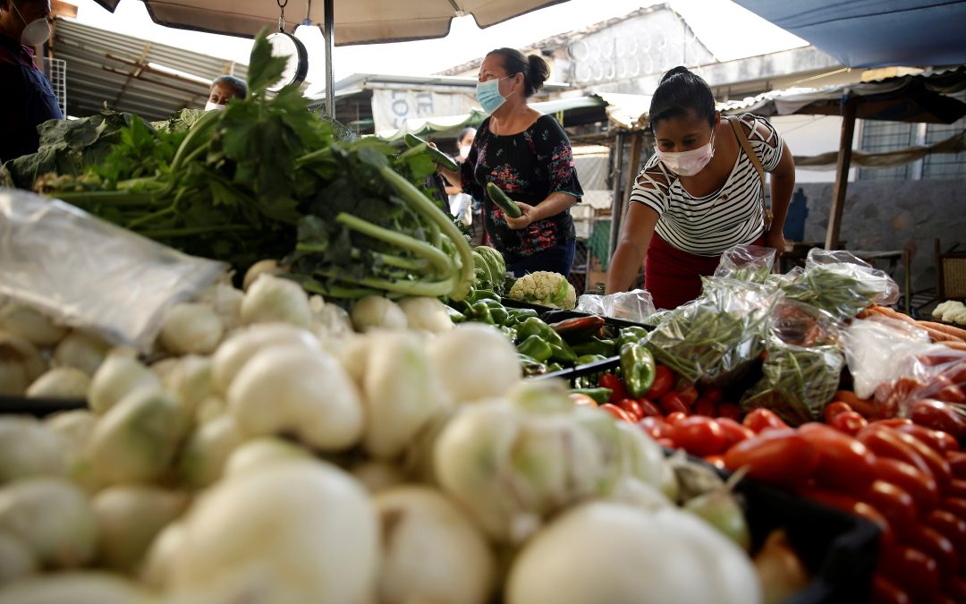 Basic Food Basket Rose by $4 in June, Marking Third Consecutive Monthly Increase — Canasta básica alimentaria se encareció $4 en junio, y cumple tercer mes consecutivo al alza