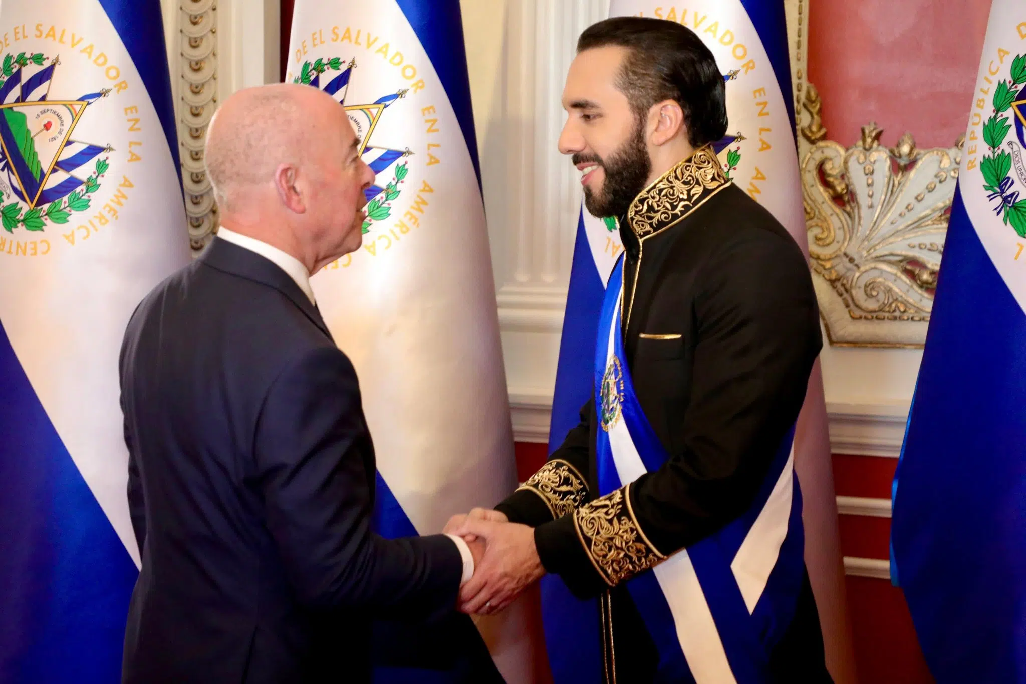 Bukele Assumes Second Term as President of El Salvador — Bukele asume segundo período como presidente de El Salvador