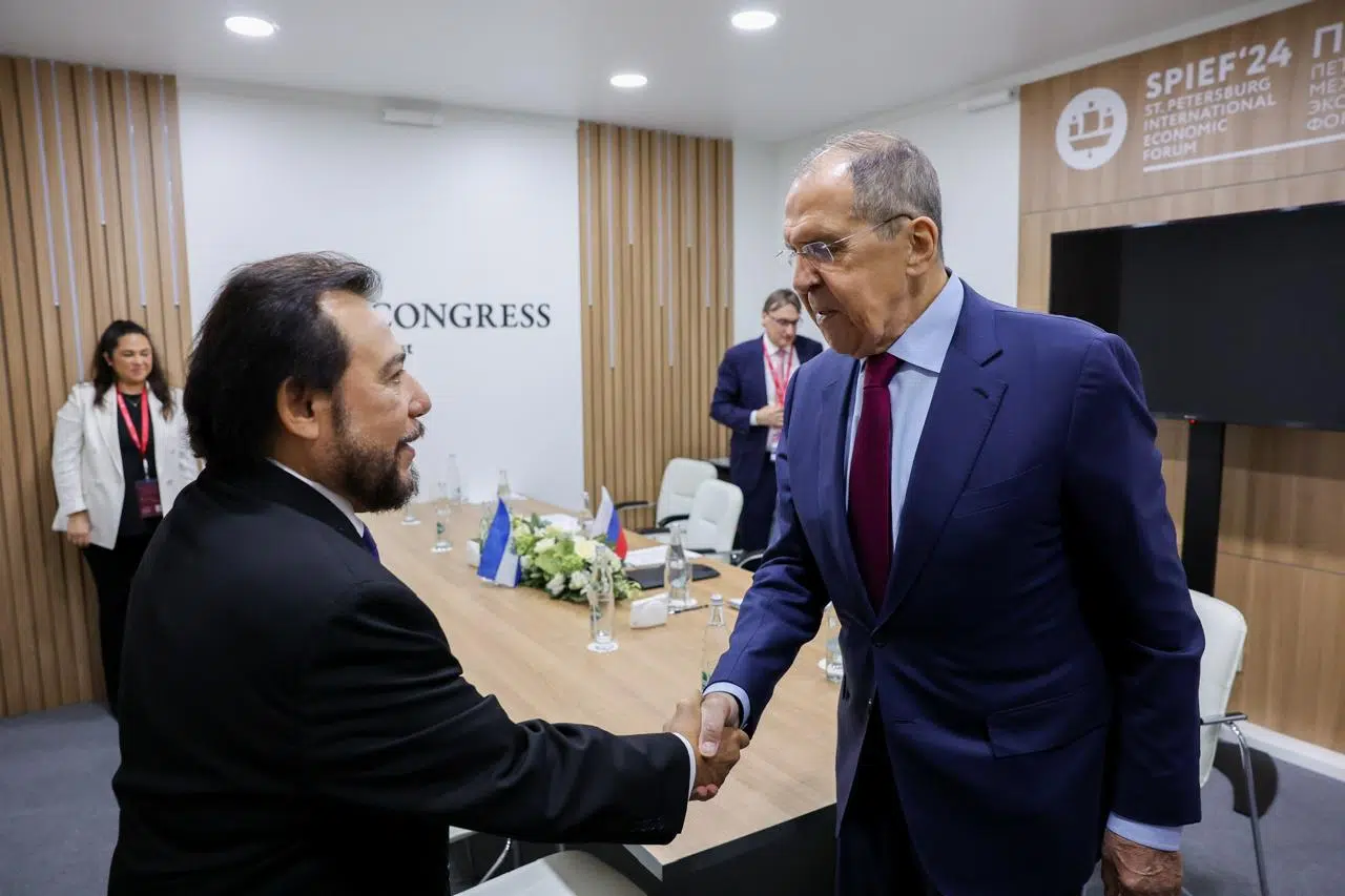 Government Offers Russia to do Business in El Salvador — Gobierno ofrece en Rusia hacer negocios en El Salvador