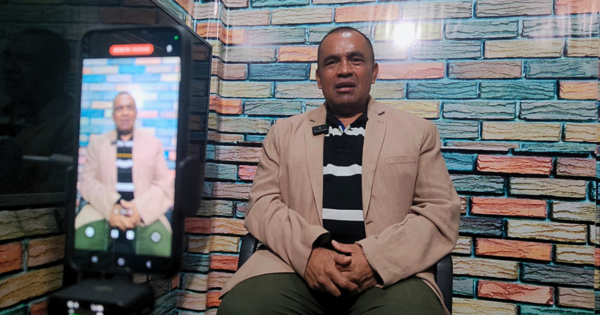 “I didn’t think they would go to such extremes”: Memories from cell 48 of Víctor Barahona, the first journalist imprisoned under the state of exception — “No creí que llegaran a tales extremos”: memorias de la celda 48 de Víctor Barahona, el primer periodista encarcelado en el régimen de excepción