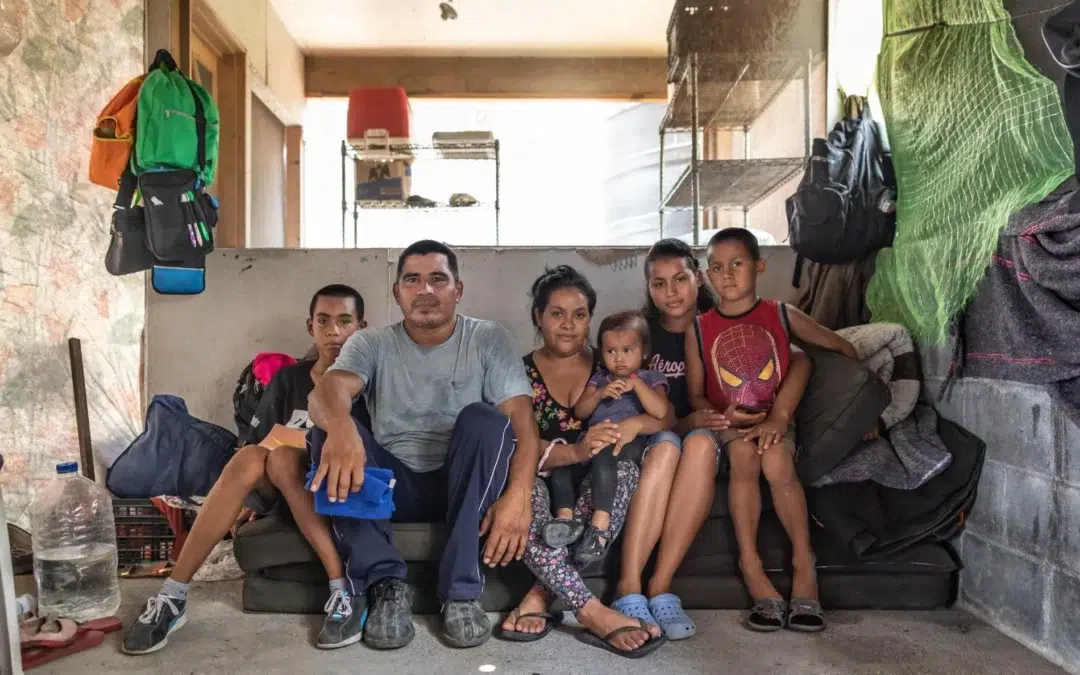 201,675 Salvadorans Applied for Asylum or Refuge Worldwide in 2023, According to UNHCR Numbers — 201,675 salvadoreños pidieron asilo o refugio a nivel mundial en 2023, según cifras de ACNUR