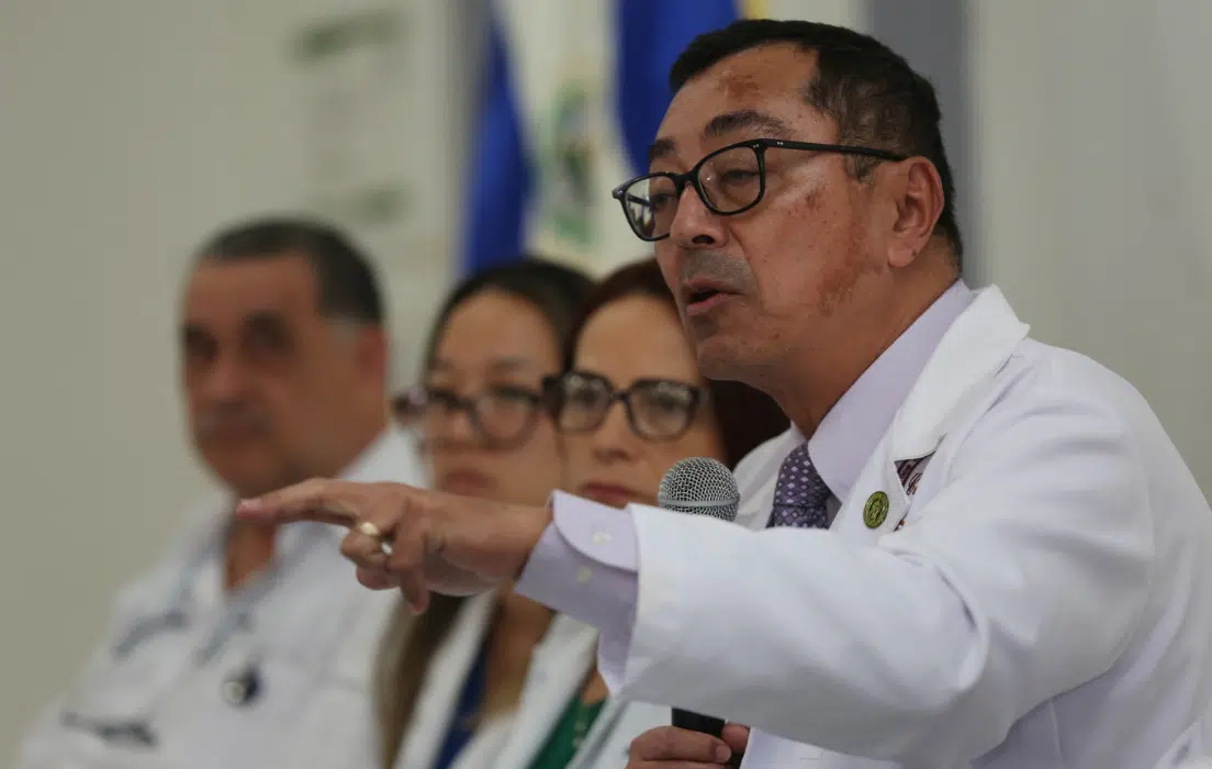 Medical Association urges guild to remain “faithful to democratic principles” — Colegio Médico insta al gremio a mantenerse “fiel a los principios democráticos”