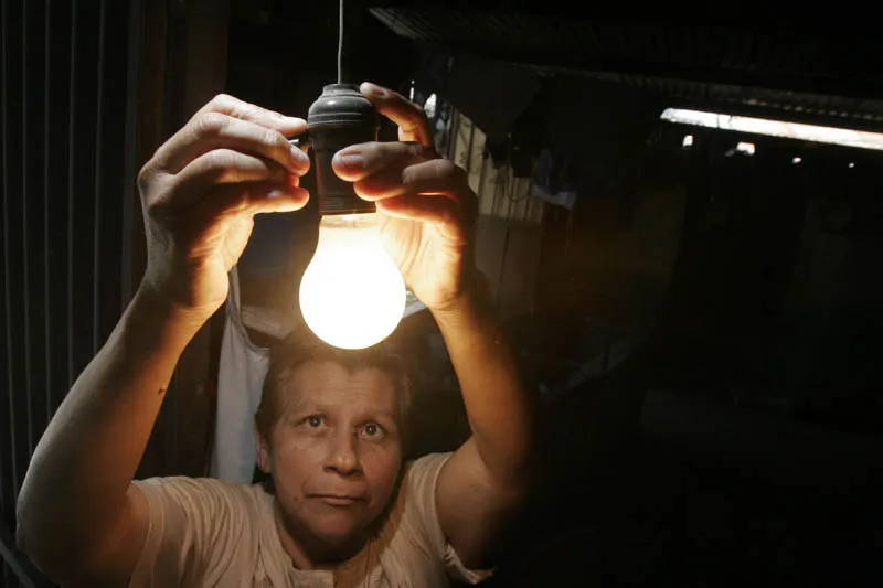 Government fails to allocate funds for electricity subsidy since August — Gobierno, sin programar fondos para el subsidio a la energía eléctrica desde agosto