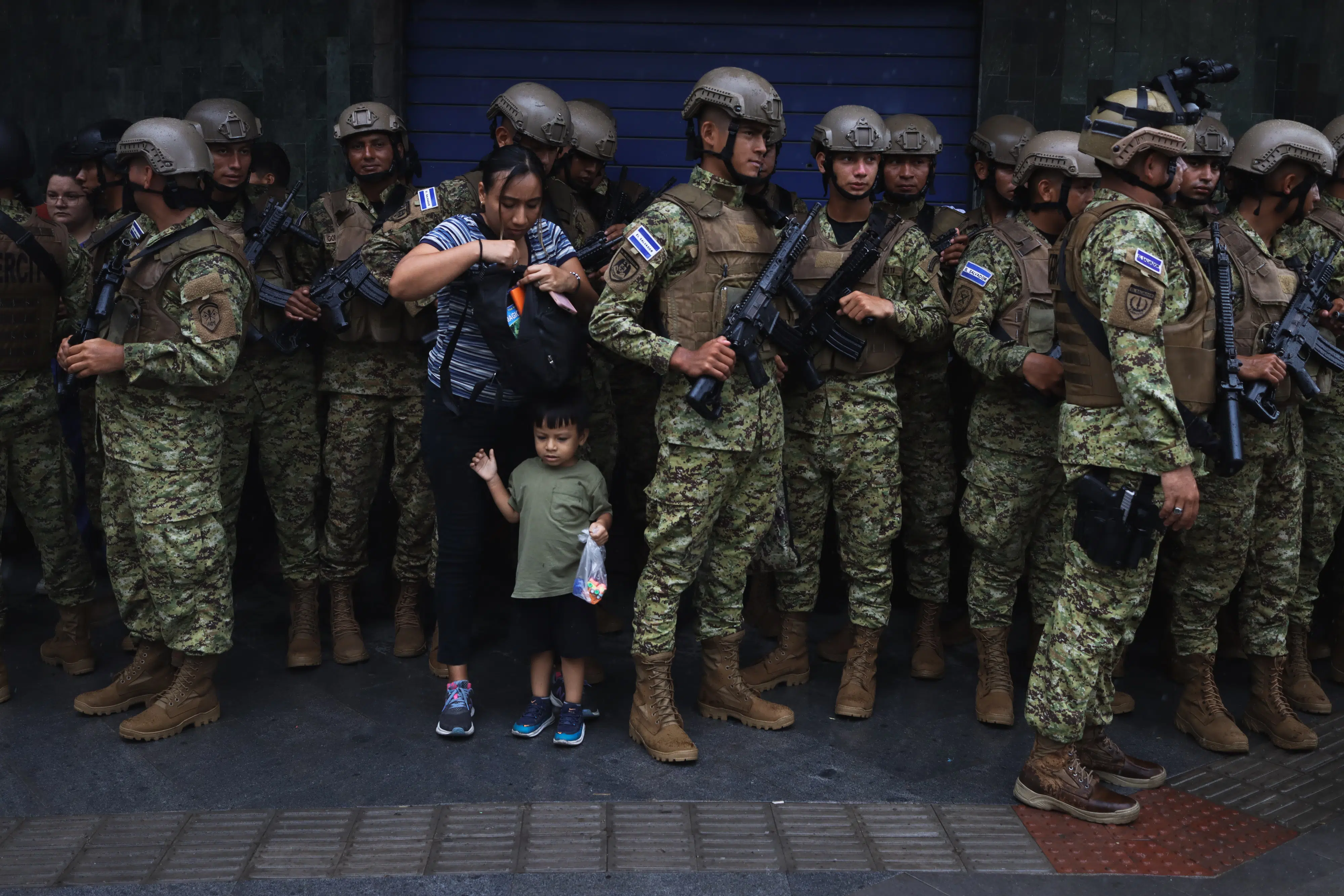 A dictatorship is born — Ha nacido una dictadura