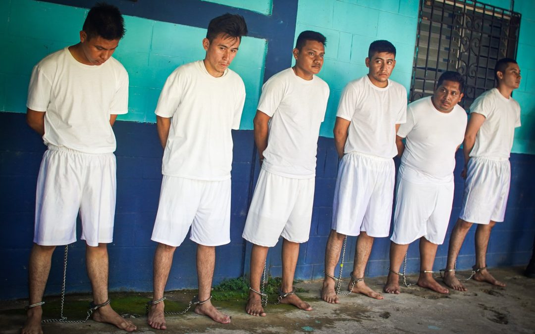 Five soldiers acquitted of participating in the rape of a minor in Mizata; only sergeant will face trial — Absuelven a cinco soldados acusados de participar en la violación de una menor de edad en Mizata; solo sargento irá a juicio