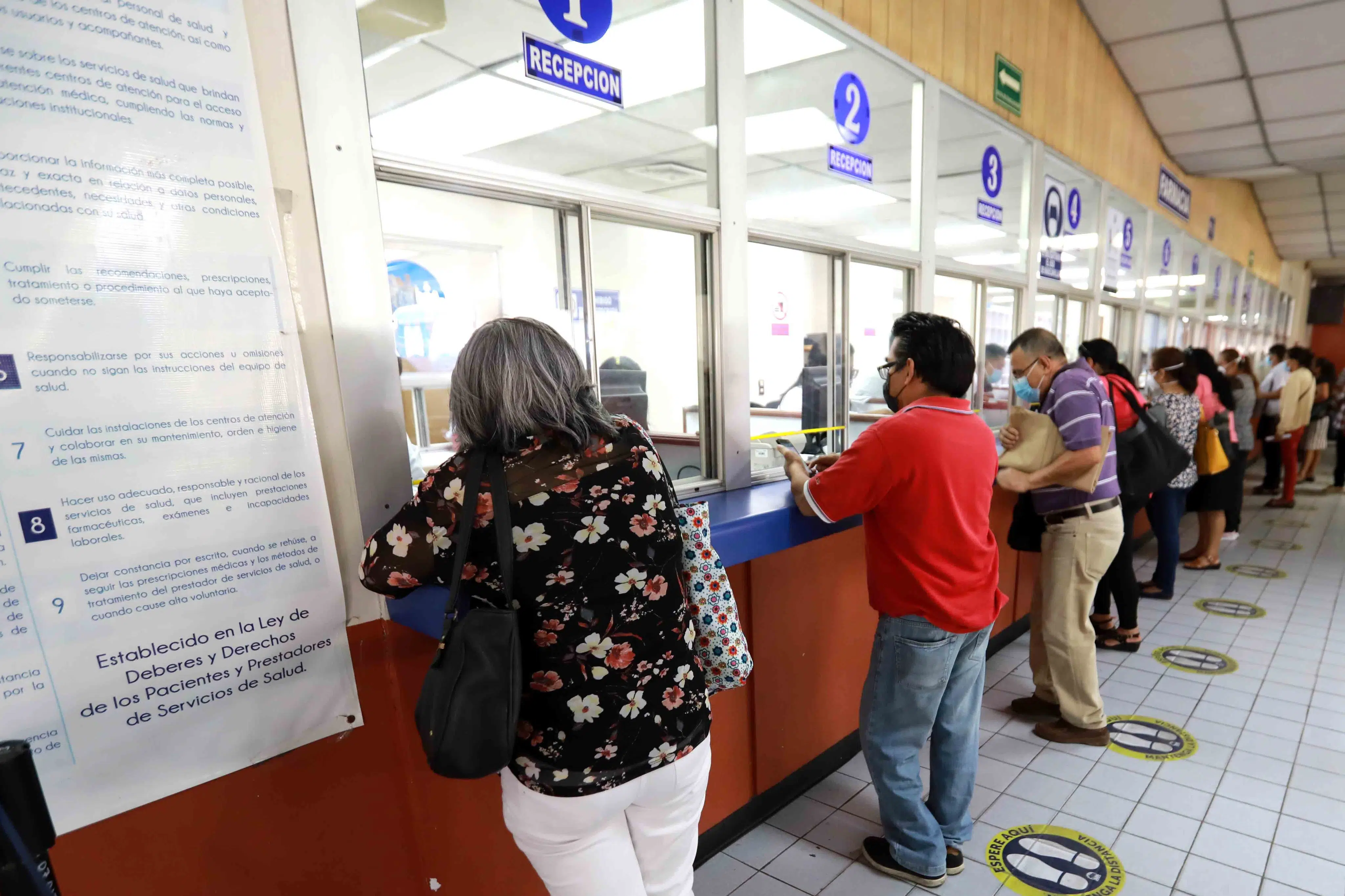 Private Sector and ISSS Doctors Warn of Influenza Medication Shortage in El Salvador — Médicos del sector privado e ISSS advierten de escasez de medicamento para la influenza en El Salvador