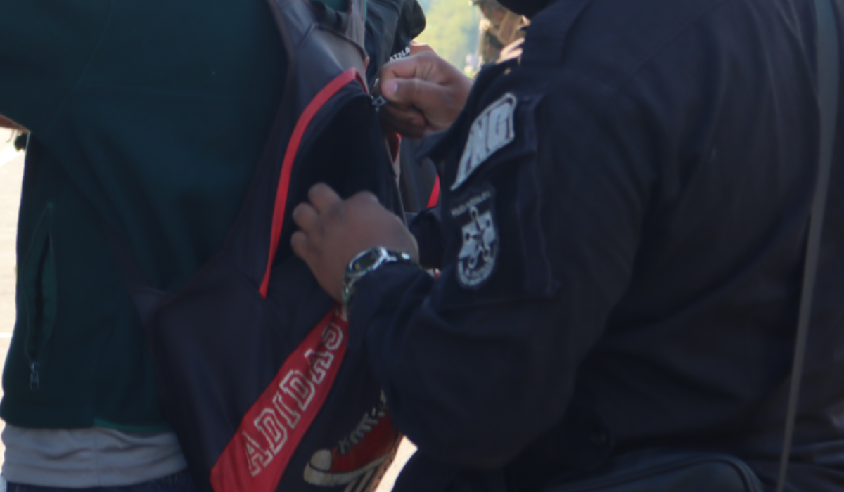 1,000 Children Sentenced to 2 to 12 Years Under State of Exception, Based on Unverified Police Testimonies, Report Says — Mil niños condenados a penas de 2 a 12 años bajo el régimen de excepción, basadas en testimonios policiales no verificados, según informe