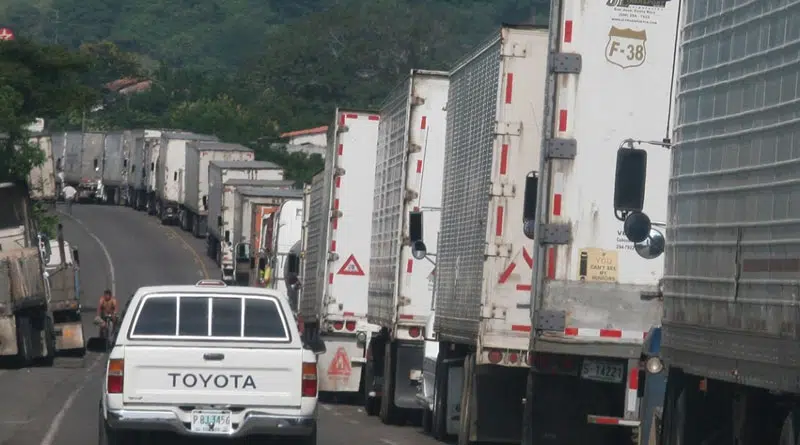 The Lies Behind the Tariff Cuts — Las mentiras del recorte de aranceles