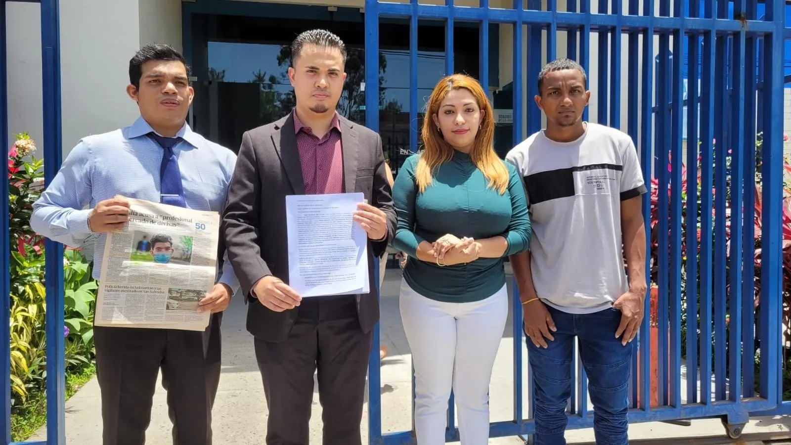 “I Can Recognize Each Guard, the Chiefs, and the Prison Director,” Says Young Man Who Witnessed Tortures in Salvadoran Prisons — “Puedo reconocer a cada uno de los custodios, a los jefes y al director del centro penal”, asegura joven que presenció torturas en cárceles salvadoreñas