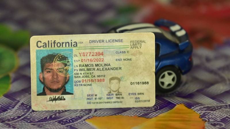 Diaspora Returnee Imprisoned for 17 Months Under State of Exception — Hermano lejano regresó al país y lleva 17 meses preso bajo el régimen de excepción