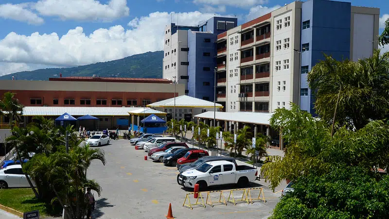 At least 29 medicines and supplies reported scarce at ISSS — Al menos 29 medicamentos e insumos reportan escasez en el ISSS