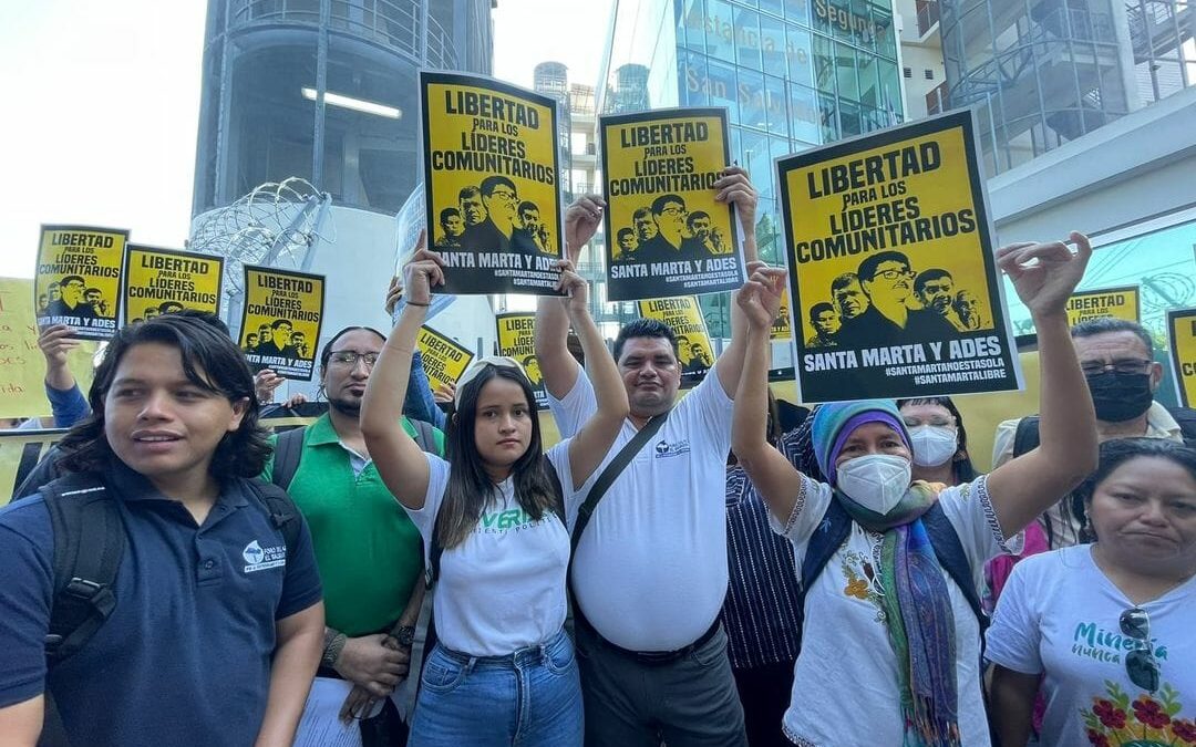 Environmentalists warn of possible return of metal mining in El Salvador — Ambientalistas alertan de la posibilidad del regreso de la minería metálica en El Salvador