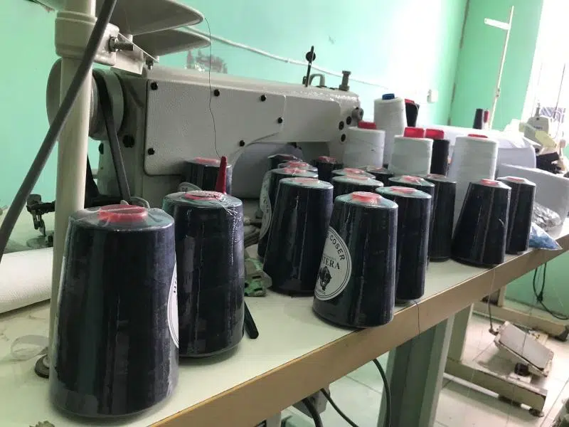 Delivery of second school uniform and program continuity in limbo — En vilo la entrega del segundo uniforme escolar y la continuidad del programa
