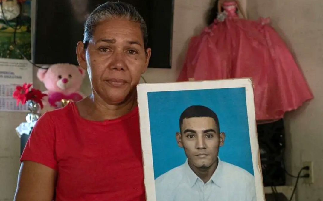 Stuck in one of the world’s toughest jails – against judges’ orders — Atrapado en una de las prisiones más duras del mundo – en contra de las órdenes de los jueces