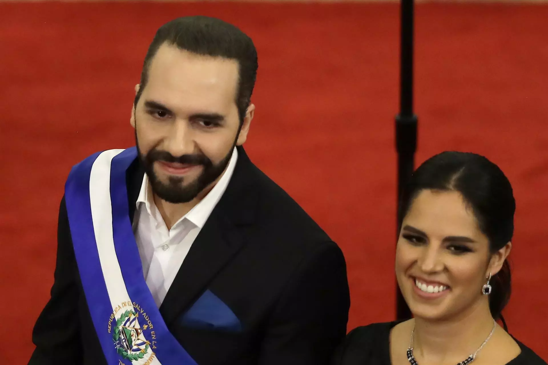 Report Reveals Multi-Million Dollar Purchases of Land and Properties by Bukele and Family — Reportaje revela millonarias compras de tierras e inmuebles por parte de Bukele y su familia