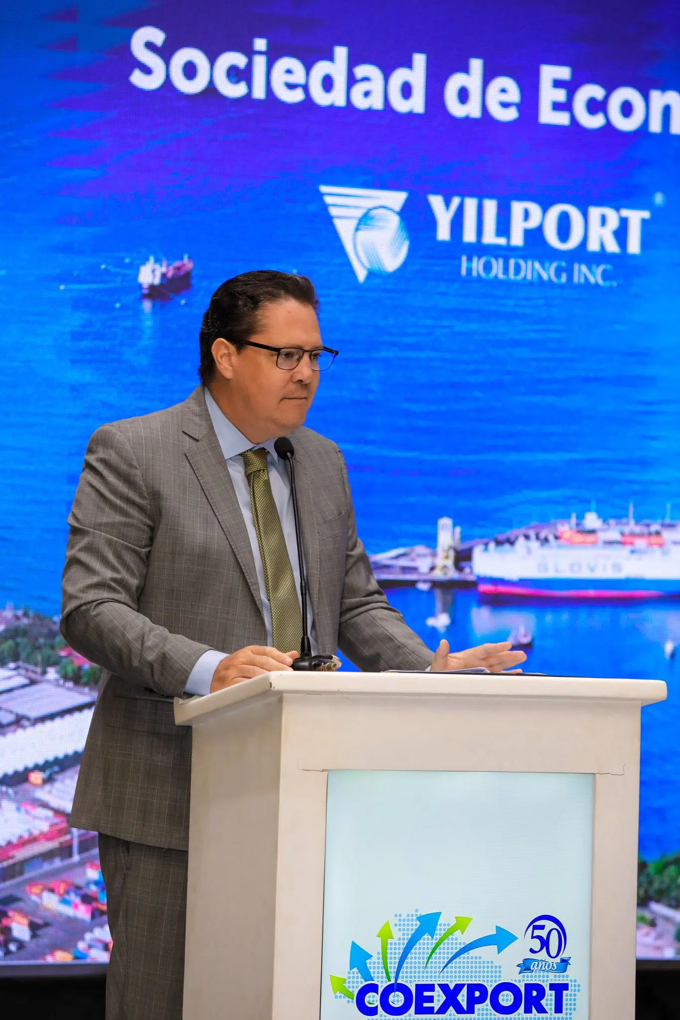 Government Hides How It Will Handle Port Management Conflicts — Gobierno oculta cómo manejará conflictos por manejo de puertos