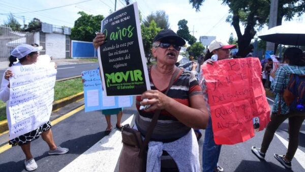 IACHR Report Confirms Human Rights Violations Policy, Say Experts — Informe CIDH confirma política de violación a derechos, dicen especialistas