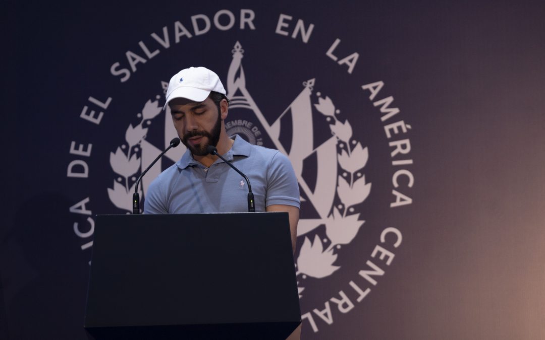 IMF Urges El Salvador to Cut Spending and Debt to Secure $1.3 Billion Agreement — FMI insiste en que El Salvador reduzca gasto y endeudamiento para lograr acuerdo por $1,300 millones