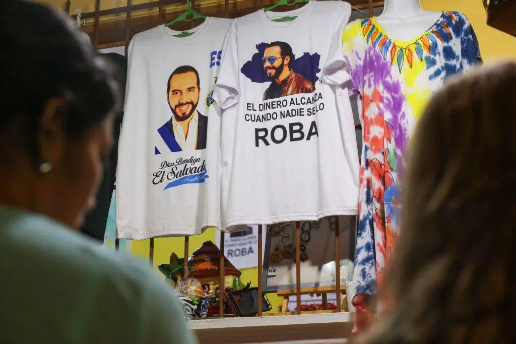 “The Money Stretches When Nobody Steals”: Bukele’s Bet to Lower the High Food Prices in El Salvador (and the Questions it Raises) — “El dinero alcanza cuando nadie roba”: la apuesta de Bukele para bajar el alto precio de los alimentos en El Salvador (y las incógnitas que genera)