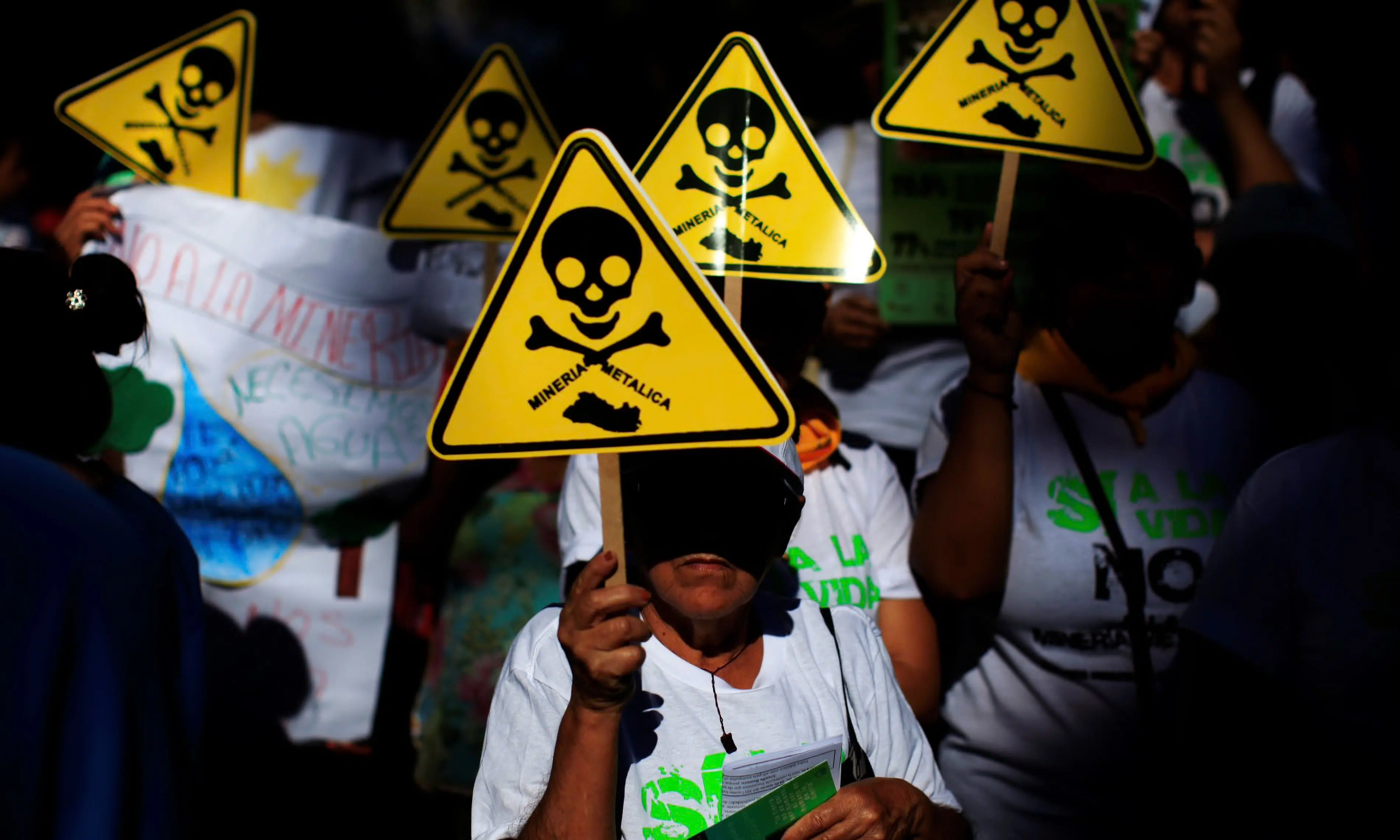 NGO on mining: 22 million liters of water would be used daily — Oenegé sobre la minería: A diario se usarían 22 millones de litros de agua