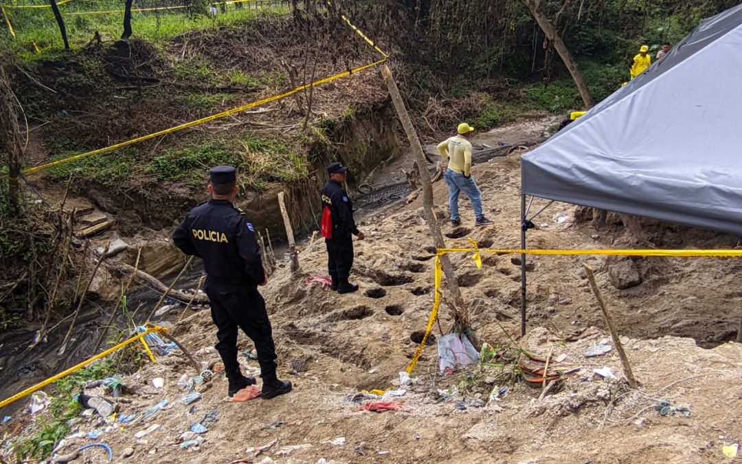 Police Workers’ Movement: “A Clandestine Grave is Being Excavated” in El Salvador — MTP: “se está excavando una fosa clandestina” en El Salvador