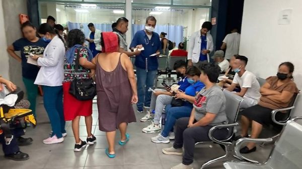 Social Security Hospitals Reduce External Cleaning Staff by 50% — Seguro Social redujo personal de limpieza externa en un 50 %