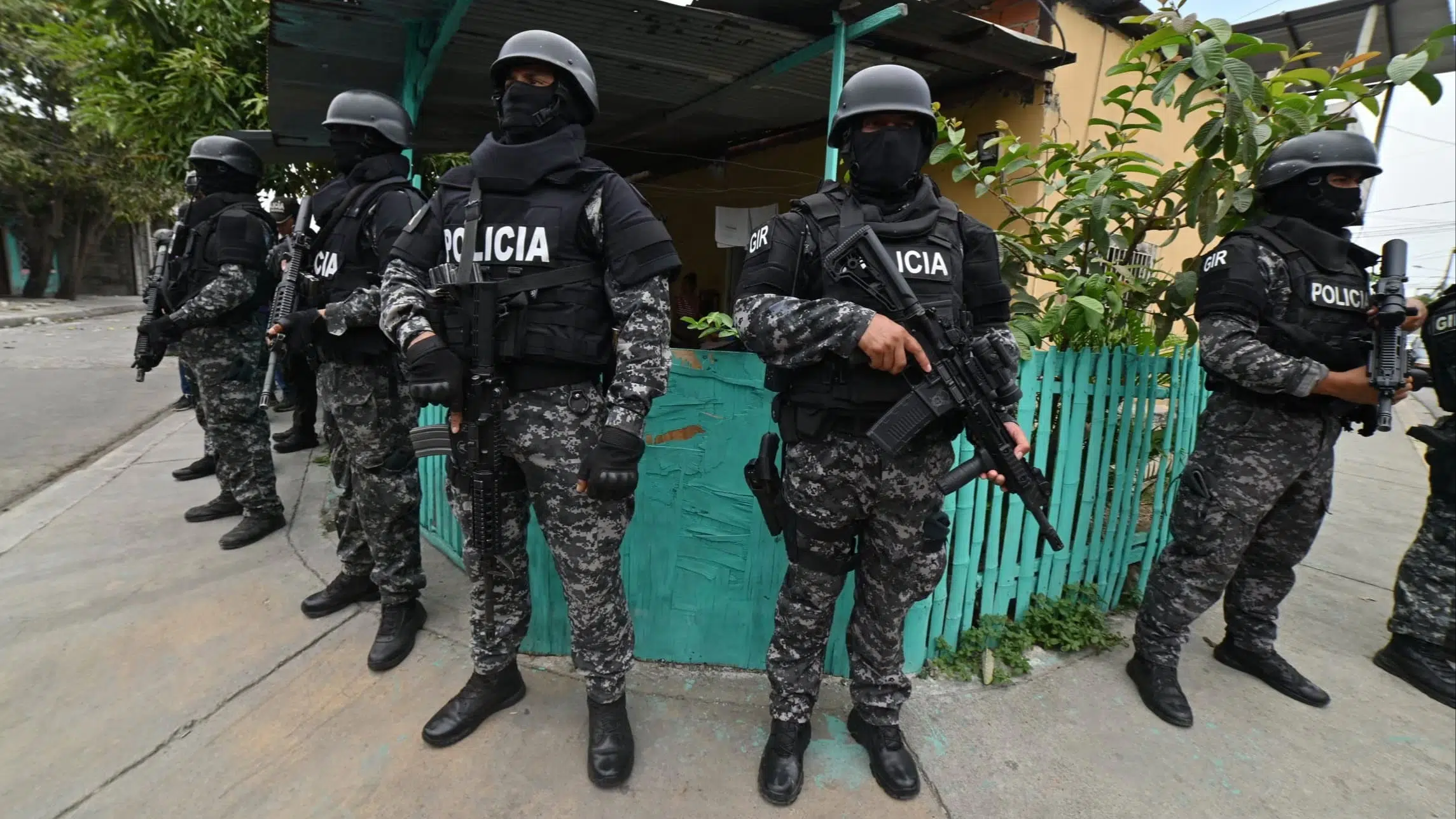 Organised crime has taken on a different shape in Latin America — El crimen organizado ha adoptado una forma diferente en América Latina