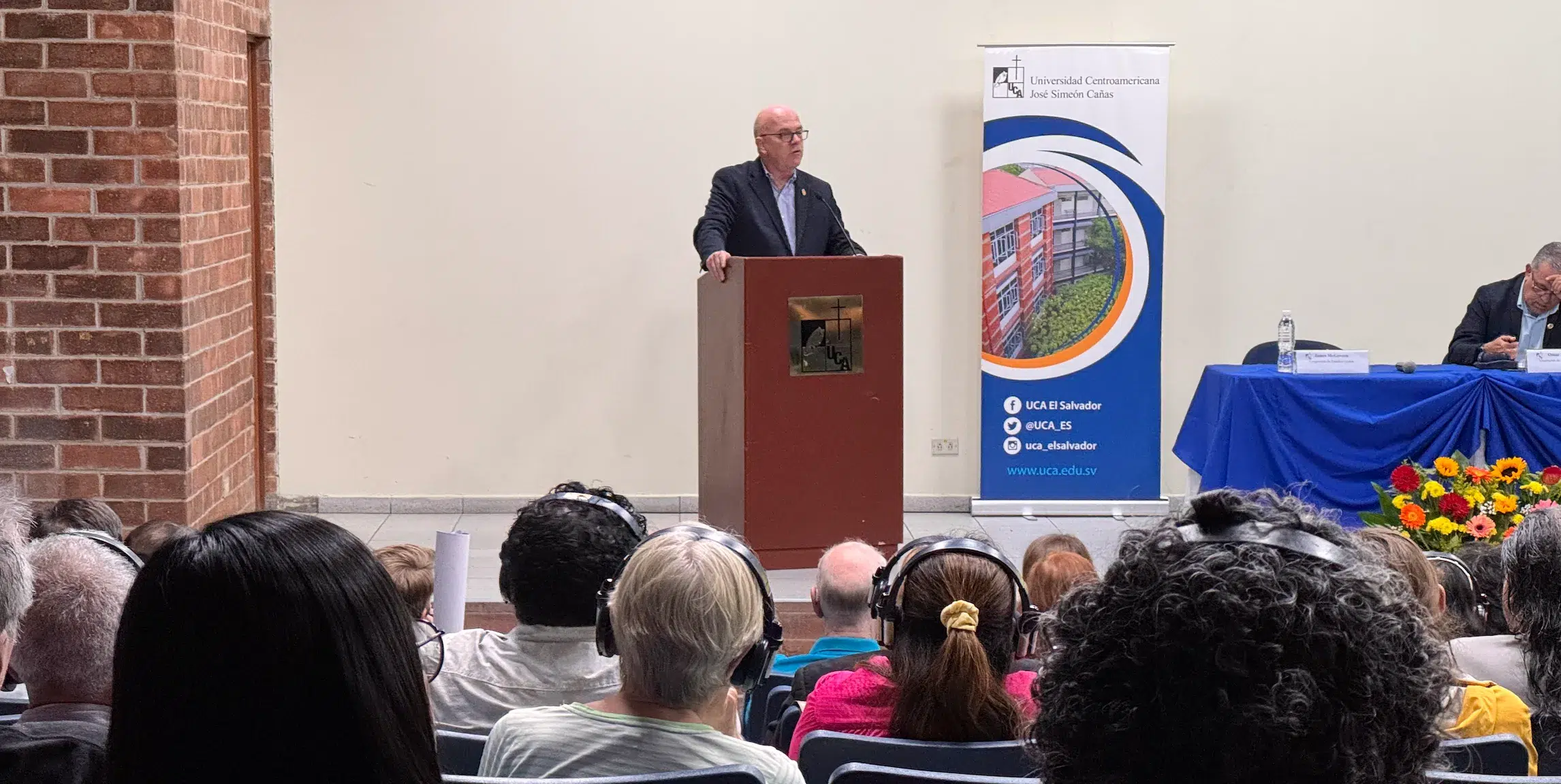 “The state of exception is being used to attack unions, political opponents, and organizations,” says U.S. Congressman — “El estado de excepción está siendo utilizado para atacar a sindicatos, opositores políticos y organizaciones”, congresista de Estados Unidos