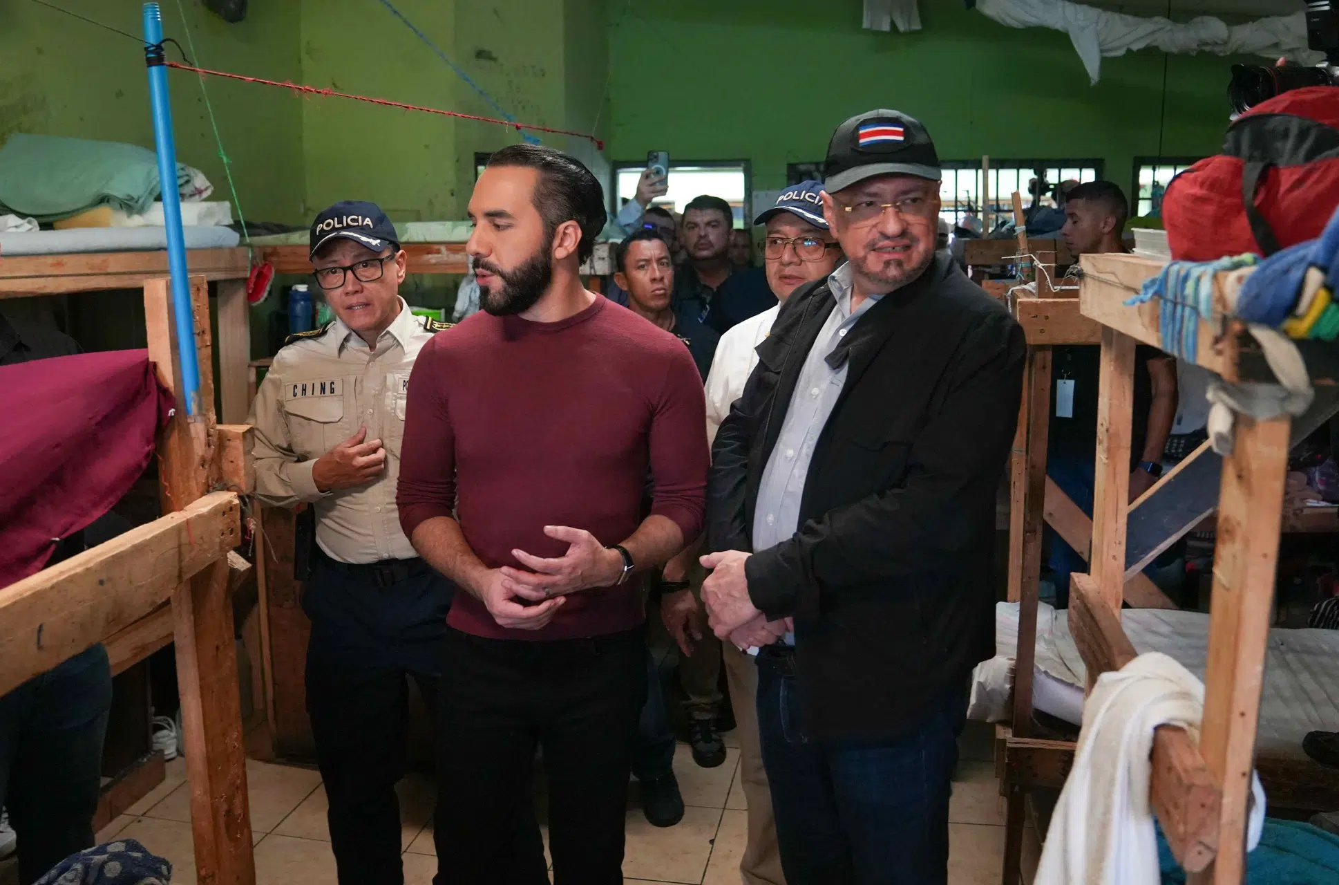 Relatives of Inmates Reject Bukele’s Visit to La Reforma and Denounce Dehumanizing Security Model — Familiares de reclusos rechazan visita de Bukele a La Reforma y denuncian modelo de seguridad deshumanizante