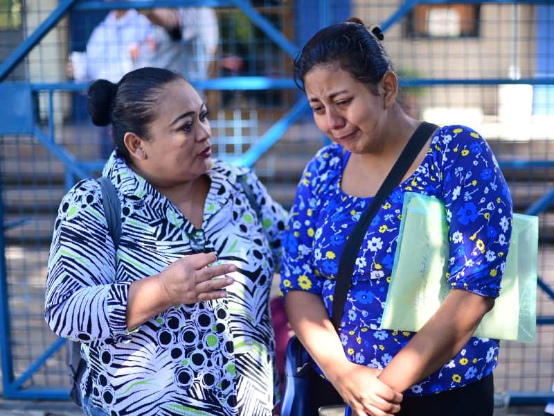Families Rally at Attorney General’s Office to Demand Access to Criminal Records — MOVIR hace plantón fuera de Procuraduría para exigir sus derechos