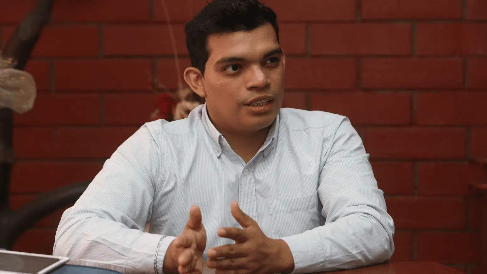 Seeking Agreement to Halt Legal Proceedings Against Fidel Zavala — Buscan acuerdo para frenar proceso judicial contra Fidel Zavala