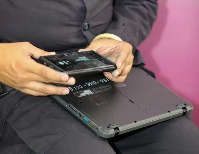 Raid and Seizure of Work Equipment of Journalist Deemed “Arbitrary Procedure” — Califican de “procedimiento arbitrario” el allanamiento y decomiso de equipo de trabajo a periodista comunitaria
