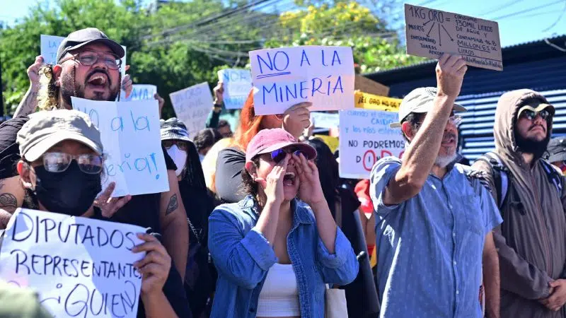 Environmentalists Will Seek International Action After the Mining Law is Approved — Ambientalistas buscarán instancias internacionales tras aprobarse Ley de minería