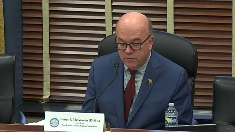 U.S. Congressman Denounces Atmosphere of Fear and Human Rights Violations in El Salvador — Congresista denuncia ambiente de temor y violaciones de derechos en El Salvador
