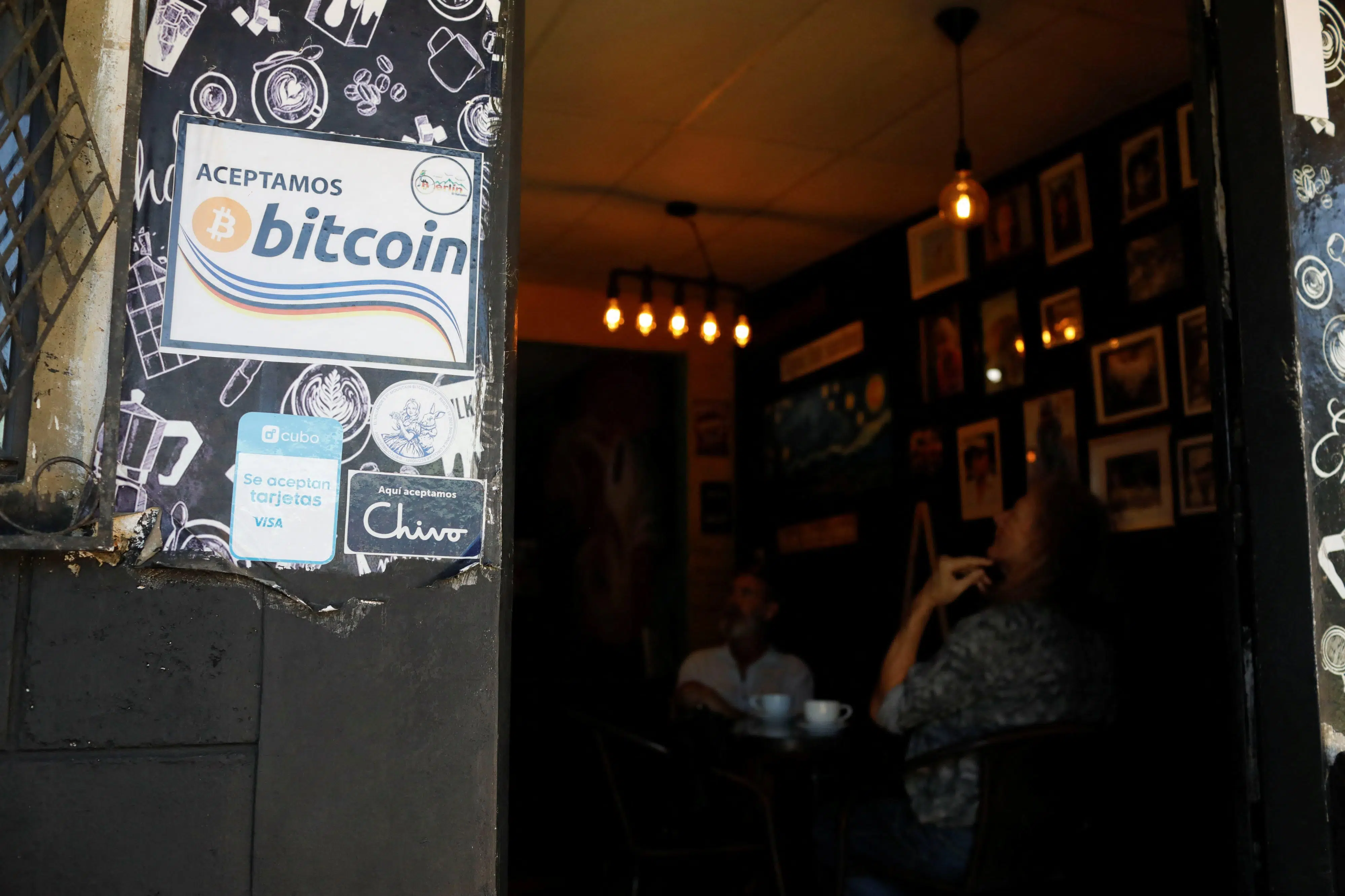 El Salvador says it will keep buying bitcoin despite IMF warning — El Salvador seguirá comprando bitcoin a pesar de la advertencia del FMI