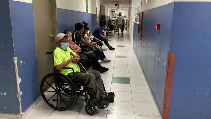 ISSS to Reduce Expenses with Cuts to User Support Staff and Benefits — ISSS reducirá gastos con recortes en personal de atención al usuario y prestaciones