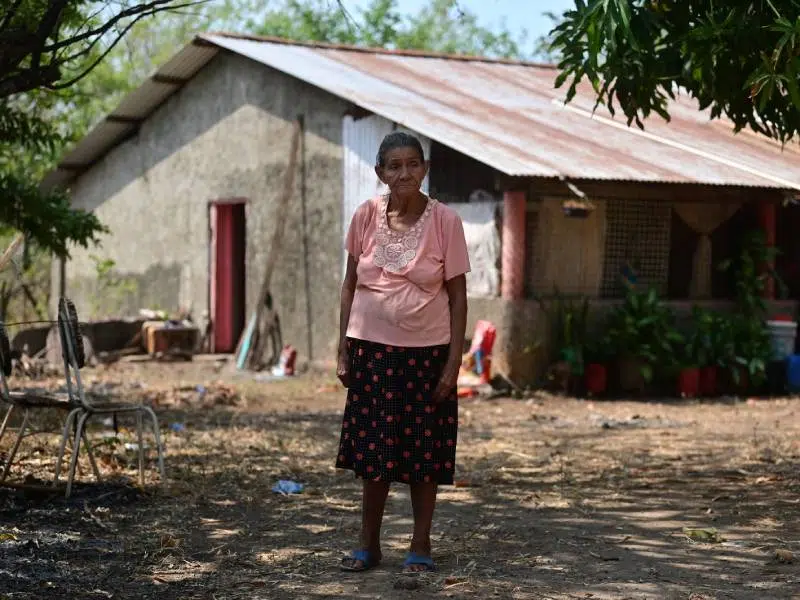 Government Pressures Families to Vacate Area for Pacific Airport Construction — Gobierno presiona a familias para que se vayan de zona donde construirá Aeropuerto del Pacífico