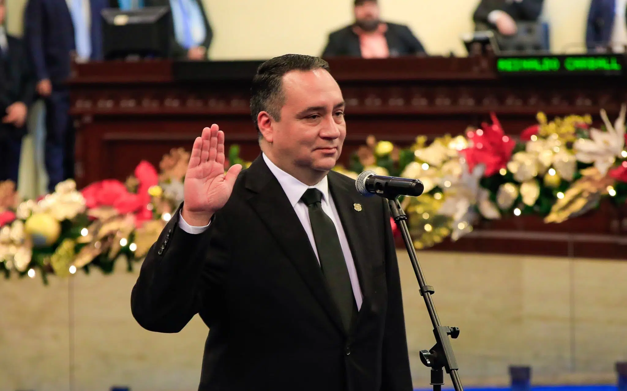 Background of the Prosecutor Imposed and Reappointed by Bukelism — Los antecedentes del fiscal impuesto y reelegido por el bukelismo