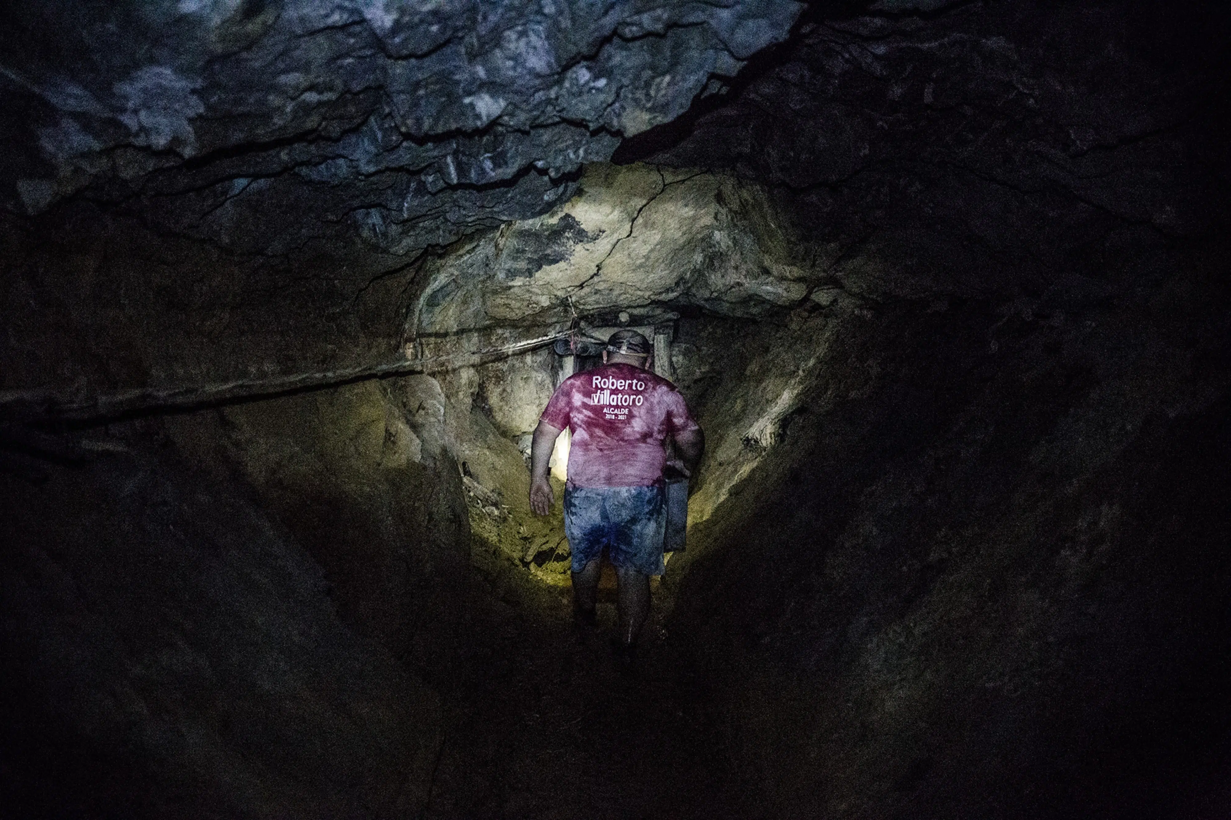 Water Over Gold: 15 Reasons Why El Salvador Should Again Reject Gold Mining — 15 razones por las que El Salvador rechazó la minería de oro que aún siguen vigentes