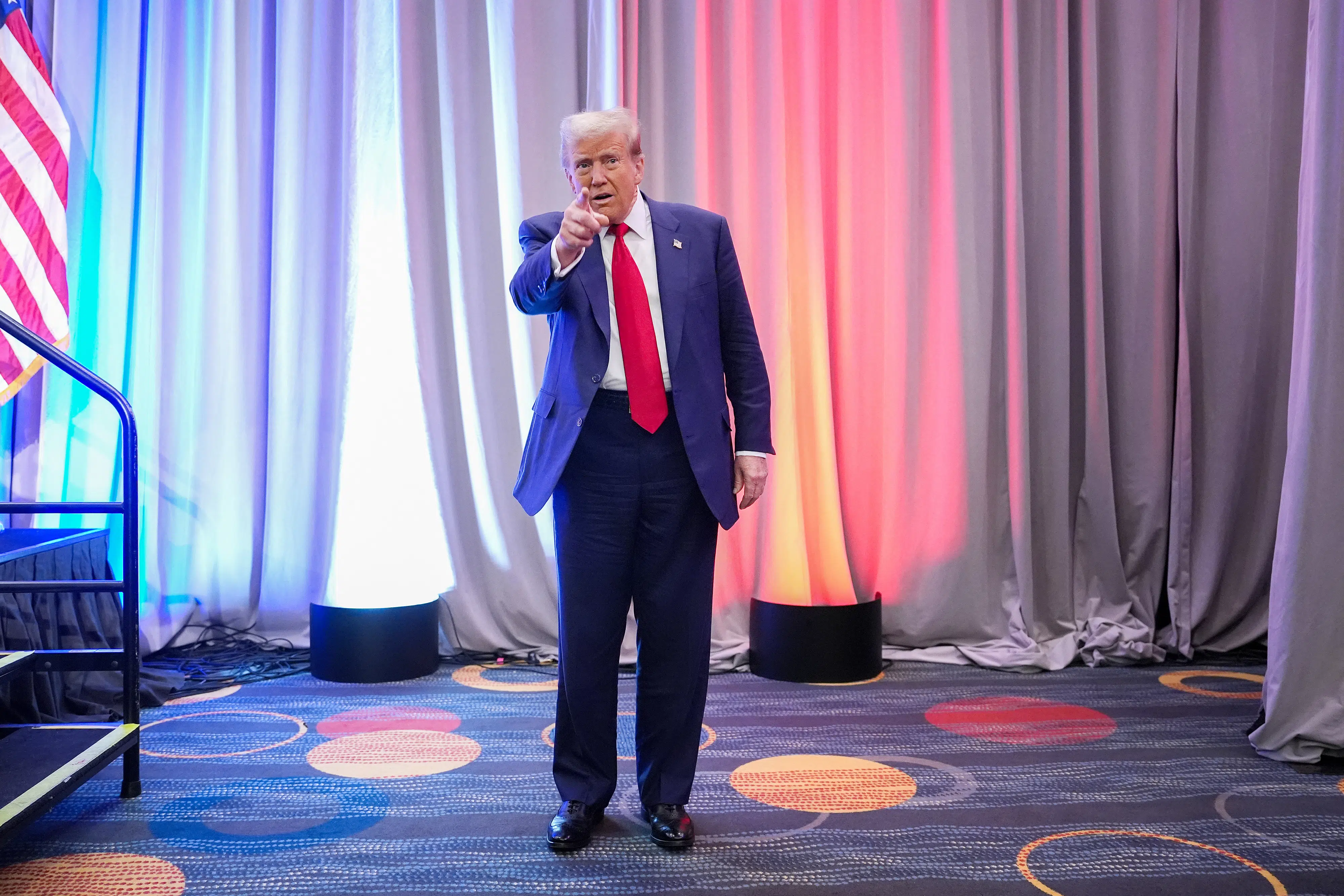Central American Authoritarians Greet Trump With Open Arms — El autoritarismo centroamericano recibe a Trump con los brazos abiertos