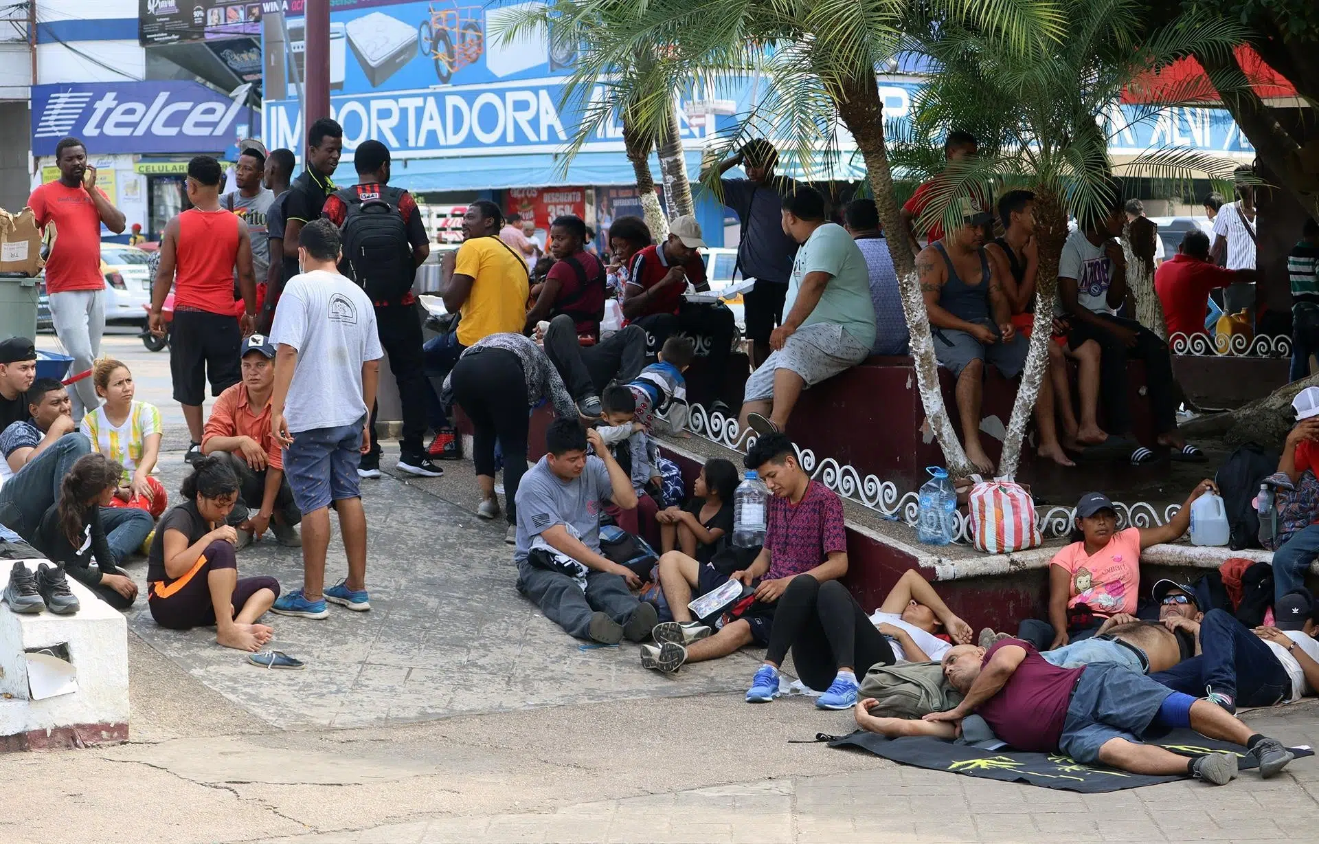 56,300 Salvadorans in Irregular Migration Status in Mexico — 56,300 salvadoreños en condición migratoria irregular en México