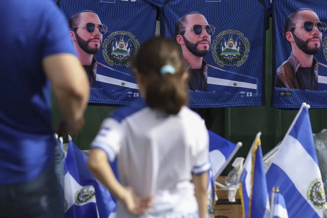 “The ‘Bukele Model’ Sweeping Across Latin America — El «modelo Bukele» que recorre América Latina
