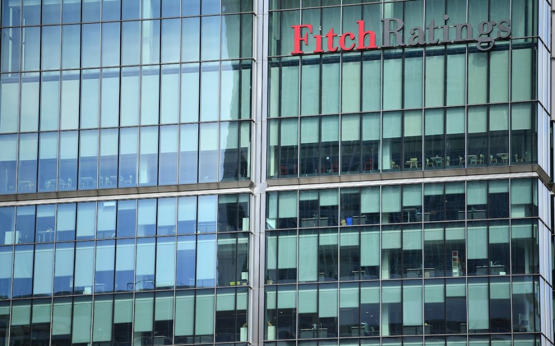 Fitch upgrades El Salvador after IMF deal eases financing needs — Fitch mejora la calificación de El Salvador tras acuerdo con el FMI que reduce necesidades de financiamiento