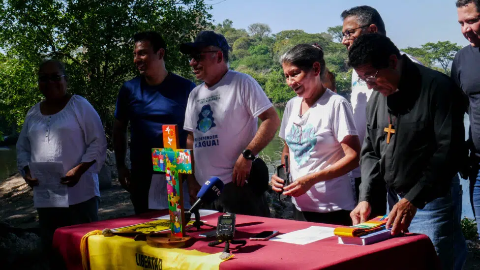 El Salvador Considers Possibility of Partnering with Transnationals to Extract Gold — El Salvador prevé la posibilidad de aliarse con transnacionales para extraer oro