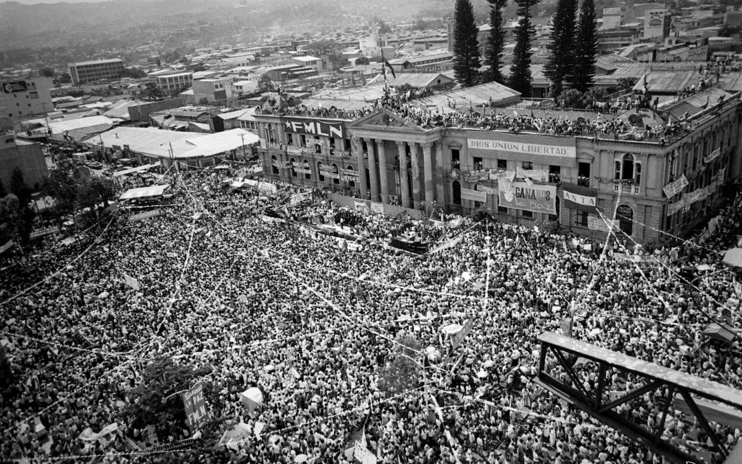 El Salvador: Lessons for a World in Conflict — El Salvador: Lecciones para un mundo en conflicto