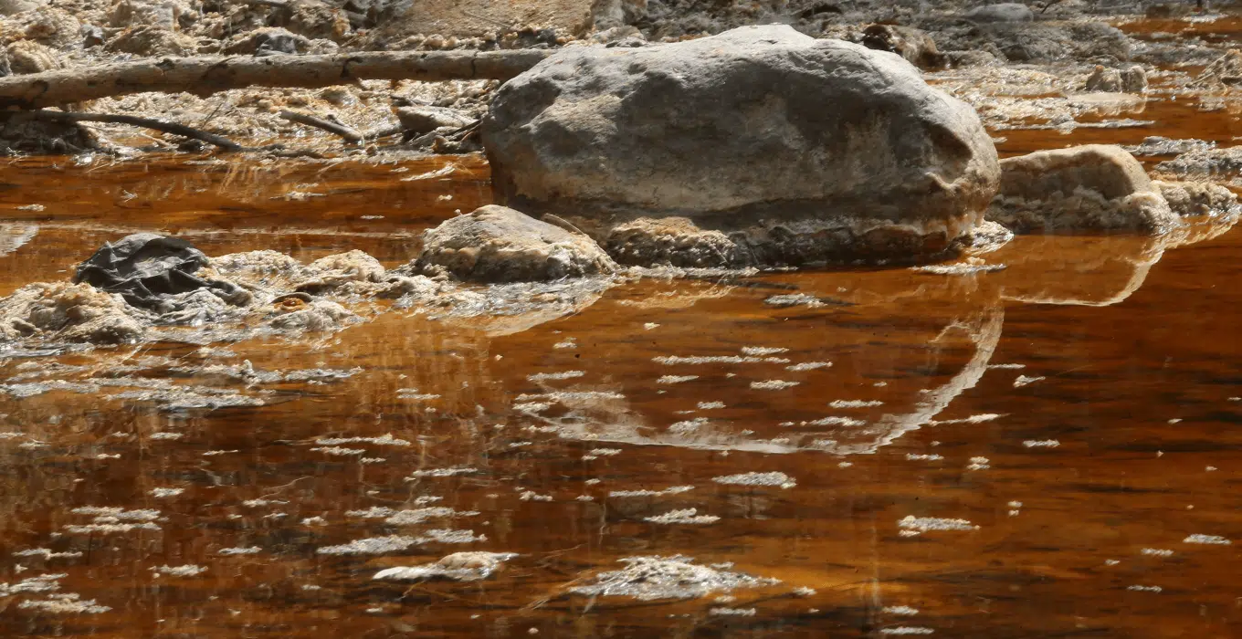 Bukele Green Lights Metal Mining Law in El Salvador — Bukele sanciona ley que permite la minería metálica en El Salvador